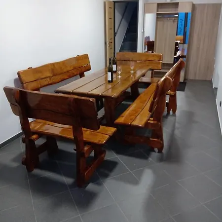 Апартаменты U Hradeb *